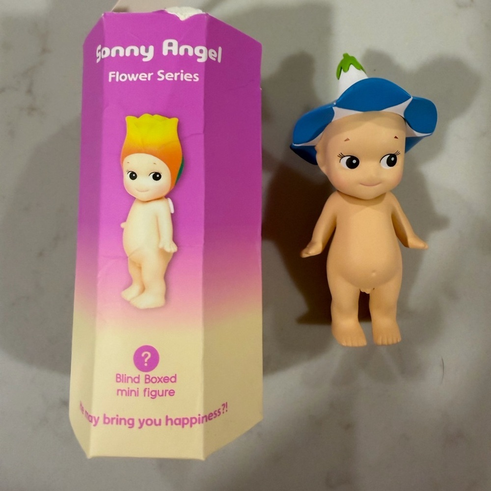 NWT Morning Glory - Sonny Angel Flower Series Figure
